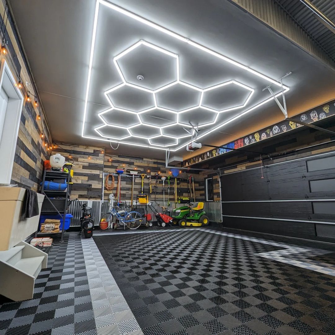 Lampe LED hexagonale en nid d'abeille idéale pour luminaire professionnel ( garage, barber, detailling, salle de sport )