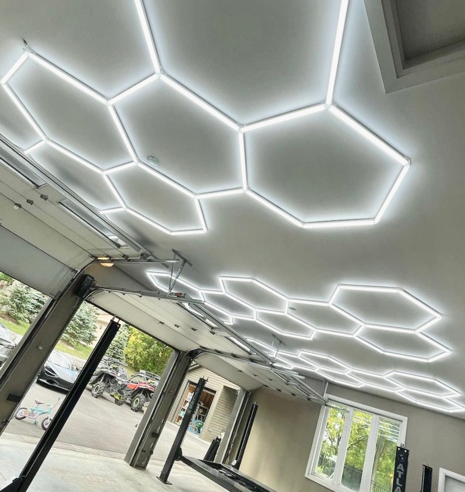 Lampe LED hexagonale en nid d'abeille idéale pour luminaire professionnel ( garage, barber, detailling, salle de sport )