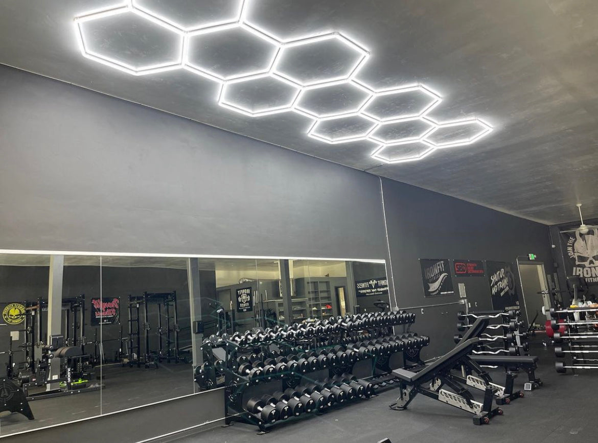 Lampe LED hexagonale en nid d'abeille idéale pour luminaire professionnel ( garage, barber, detailling, salle de sport )